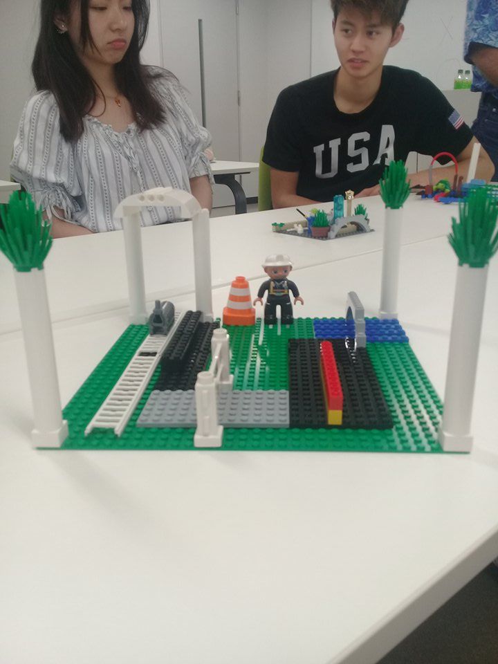 Chơi Lego tại Đại học Osaka